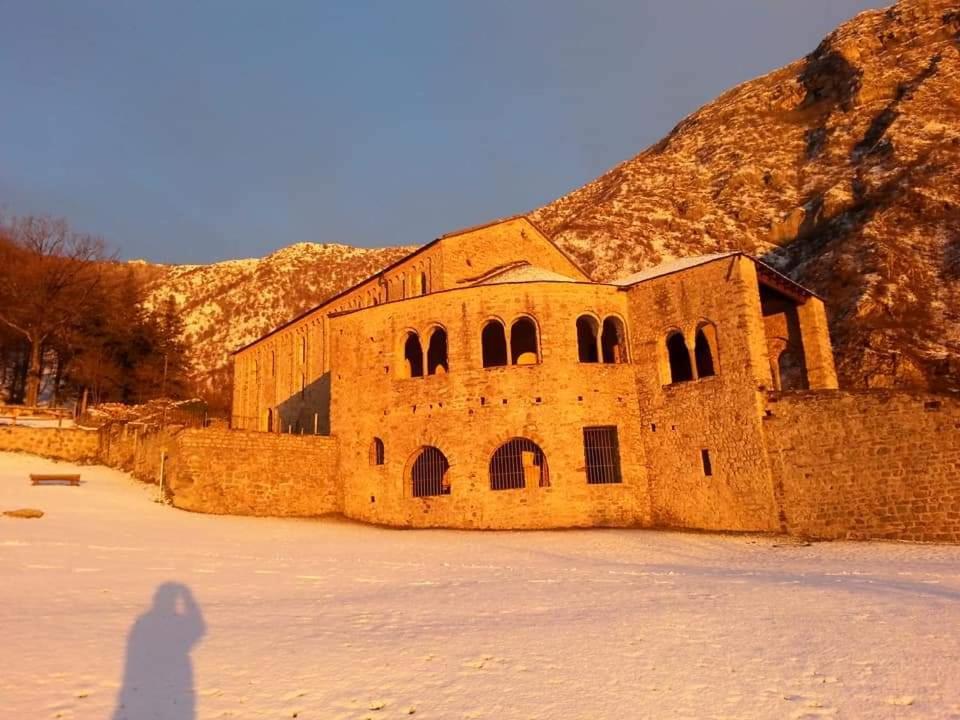 Apartmán Casa Castel Civate Exteriér fotografie